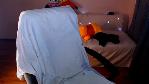 Snapshot of fairy_elli_hot chatting on 01/18/25, 02:23 Elli  online show from 01/18/25, 02:23