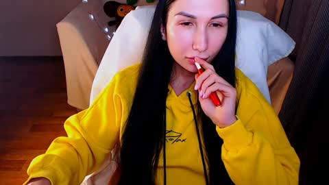 Snapshot of fairy_elli_hot chatting on 01/22/25, 03:40 Elli  online show from 01/22/25, 03:40
