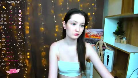 Snapshot of fairy_m00n chatting on 12/15/24, 10:50 Kate online show from 12/15/24, 10:50