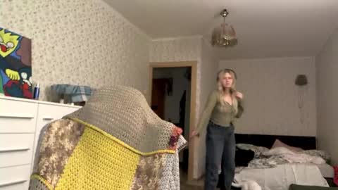 Arisha online show from 09/17/25, 06:20