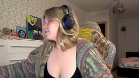 Arisha online show from 09/24/25, 07:50