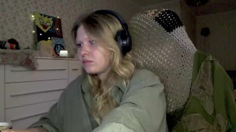 Arisha online show from 11/04/25, 06:07