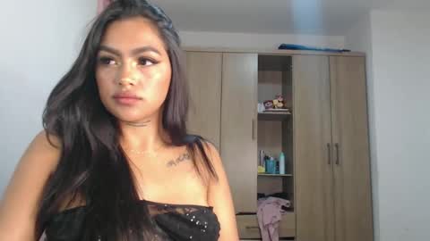 Snapshot of fairylatin chatting on 01/04/25, 11:00 fairylatin online show from 01/04/25, 11:00