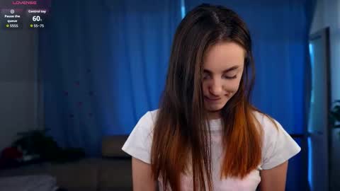 Snapshot of falineellson chatting on 09/10/25, 07:19 Erika online show from 09/10/25, 07:19