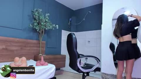 Megan    630  1330 -5 online show from 10/01/25, 11:49