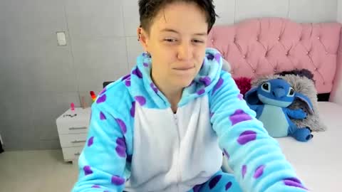 FANNY online show from 10/08/25, 02:53