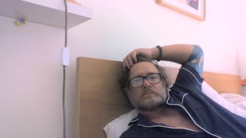 fantasying01 online show from 09/17/25, 05:53