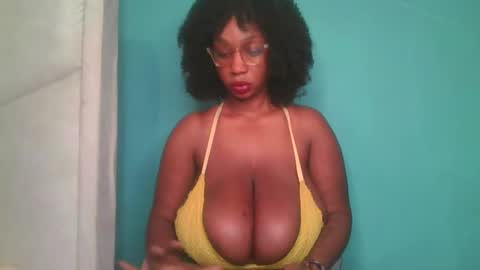 Snapshot of fantasymelons1 chatting on 10/20/25, 12:16 Fantasy melons online show from 10/20/25, 12:16