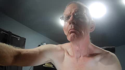 fantasyresort online show from 10/15/25, 03:06