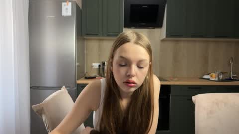 Anna Scovich online show from 10/14/25, 12:50