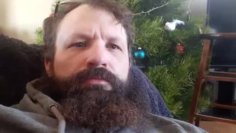 Snapshot of farm2boy chatting on 12/12/24, 05:04 Farm2boy online show from 12/12/24, 05:04