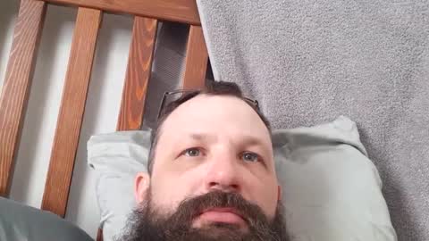 Snapshot of farm2boy chatting on 02/21/25, 06:15 Farm2boy online show from 02/21/25, 06:15