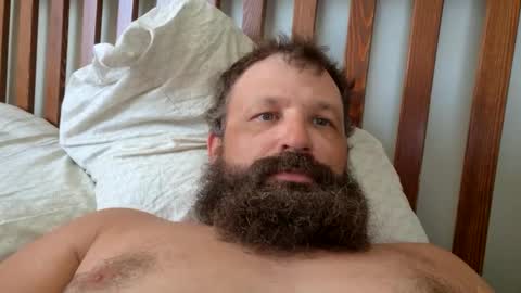 Snapshot of farm2boy chatting on 09/17/25, 05:14 Farm2boy online show from 09/17/25, 05:14