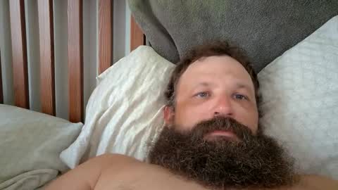 Snapshot of farm2boy chatting on 09/27/25, 02:44 Farm2boy online show from 09/27/25, 02:44