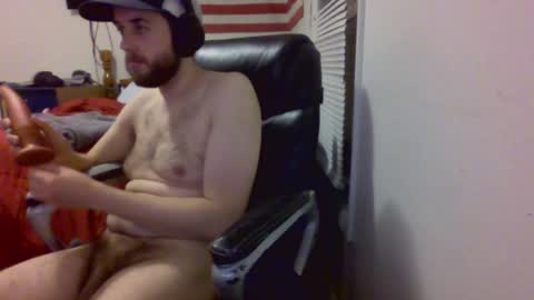 Snapshot of farmboy2398 chatting on 12/22/24, 02:06 farmboy2398 online show from 12/22/24, 02:06