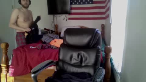 Snapshot of farmboy2398 chatting on 03/07/25, 06:11 farmboy2398 online show from 03/07/25, 06:11