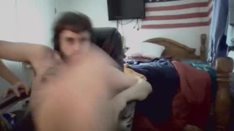 Snapshot of farmboy2398 chatting on 11/21/25, 05:50 farmboy2398 online show from 11/21/25, 05:50