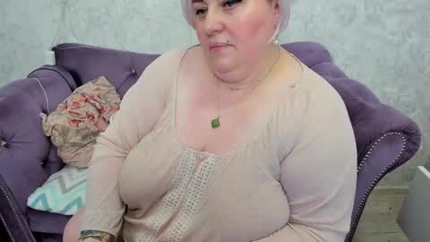 fashiona online show from 01/21/25, 09:57