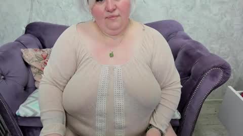 fashiona online show from 01/30/25, 03:44