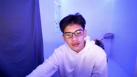 fastfucker_22 online show from 03/08/25, 04:34