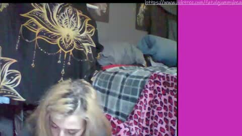 Snapshot of fatalgummybear999 chatting on 10/07/25, 09:28 gummybear online show from 10/07/25, 09:28