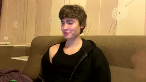 Snapshot of faustfrost chatting on 10/09/25, 04:21 Faust online show from 10/09/25, 04:21