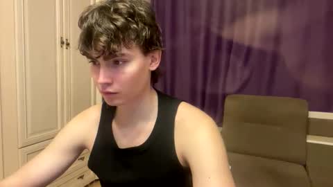 Snapshot of faustfrost chatting on 11/16/25, 01:06 Faust online show from 11/16/25, 01:06