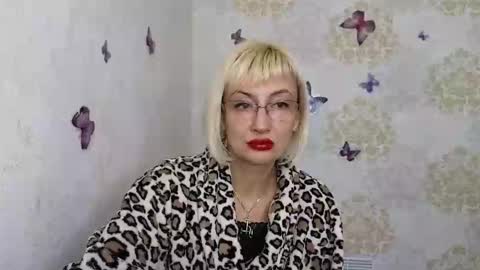 Snapshot of favorite_angel chatting on 02/08/25, 09:24 favorite_angel online show from 02/08/25, 09:24