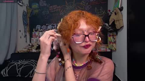 Snapshot of fay_abby chatting on 10/16/25, 01:17 fay abby online show from 10/16/25, 01:17
