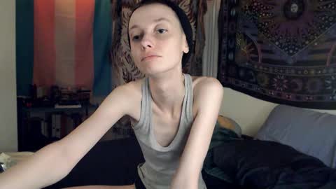 Mossfairy online show from 11/19/25, 03:17