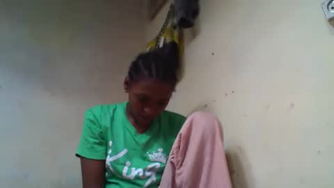 fazila online show from 10/12/25, 08:41