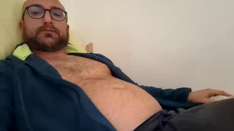 Snapshot of fede2985 chatting on 02/15/25, 08:44 Fede online show from 02/15/25, 08:44