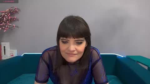 Laura online show from 10/08/25, 02:53