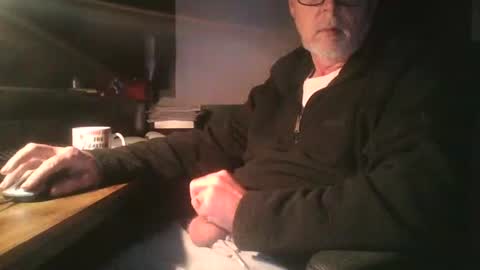Snapshot of feet_fan69 chatting on 12/16/24, 04:49 John Buck online show from 12/16/24, 04:49