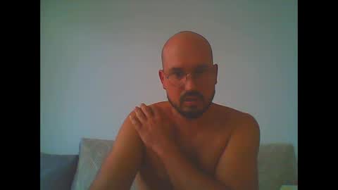 Snapshot of feetlikke chatting on 10/13/25, 04:07 feetlikke online show from 10/13/25, 04:07