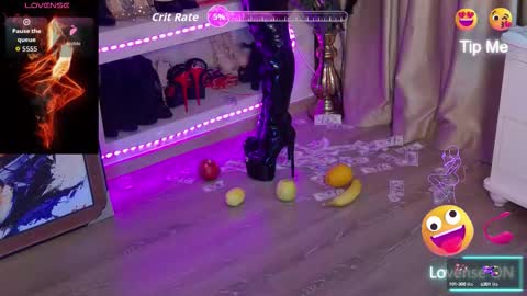 Snapshot of feetvibe chatting on 10/13/25, 08:03 FeetVibe online show from 10/13/25, 08:03