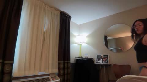 Snapshot of felinasol chatting on 10/31/25, 08:21 FelinaSol online show from 10/31/25, 08:21