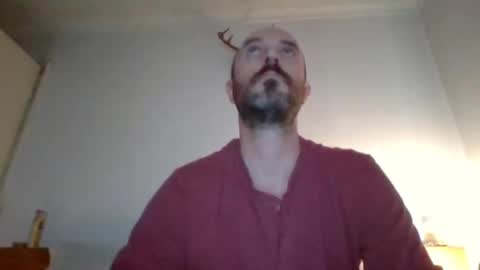 felipesmg2 online show from 10/04/25, 04:27