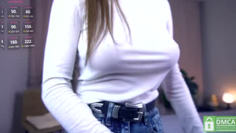 Snapshot of felissiany chatting on 01/30/25, 04:37 Hello im Nova online show from 01/30/25, 04:37