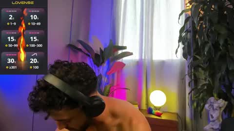 Snapshot of felixsantox chatting on 09/28/25, 07:19 FelixSantos online show from 09/28/25, 07:19