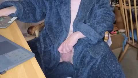 Snapshot of fellainsp8 chatting on 10/16/25, 09:16 Adam online show from 10/16/25, 09:16