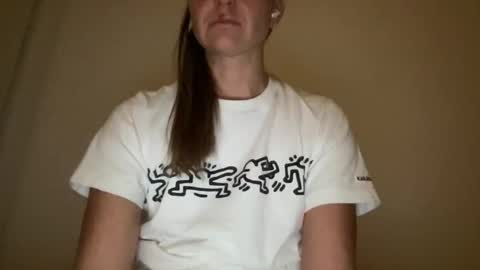 Snapshot of feloriani chatting on 11/26/25, 05:25 feloriani online show from 11/26/25, 05:25