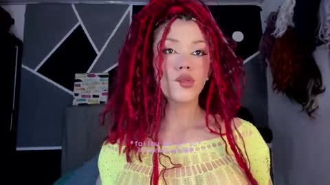 fem_boy6 online show from 11/12/25, 09:25