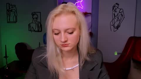 Snapshot of femida_love chatting on 03/12/25, 08:41 Femida online show from 03/12/25, 08:41