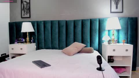 Karol online show from 01/06/25, 03:29