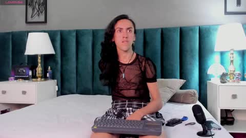 Karol online show from 01/07/25, 02:42