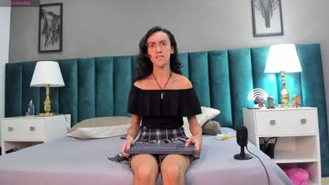 Karol online show from 02/06/25, 04:10