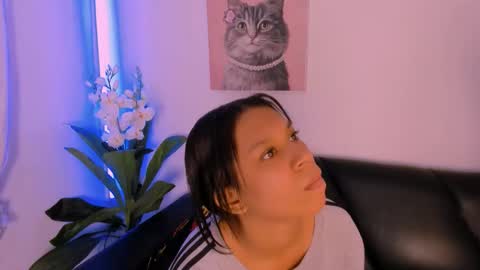 Fernanda online show from 10/18/25, 07:25