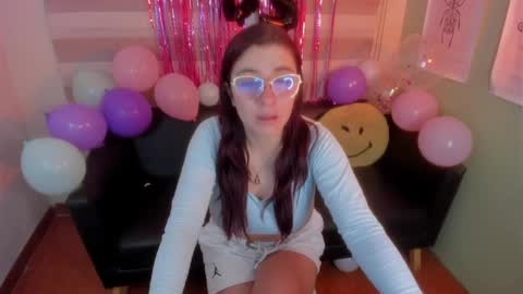 Snapshot of fernandadiaz05 chatting on 01/11/25, 06:03 Fernanda Diaz online show from 01/11/25, 06:03