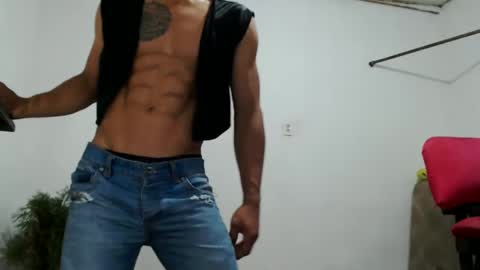 fernandez_latinblack online show from 12/02/24, 01:14